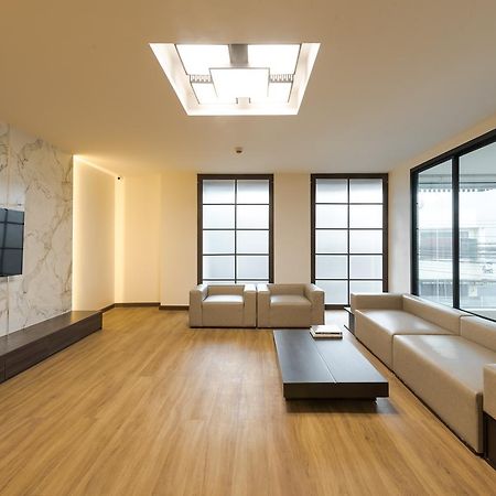 Zensation The Residence Bangkok Ngoại thất bức ảnh
